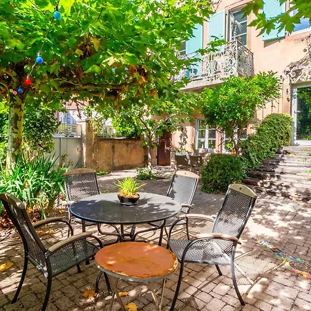 La Maison Des Oeuvres